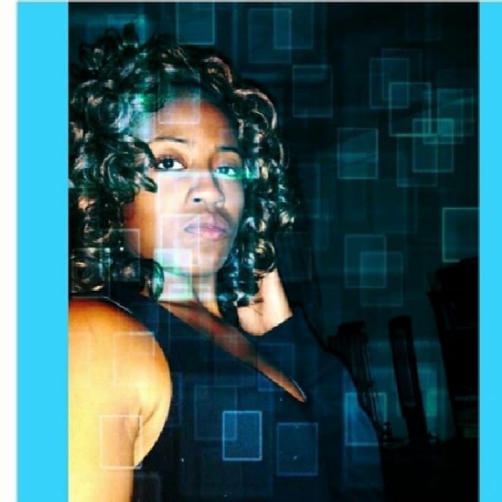 Meet your Posher, Lorraine